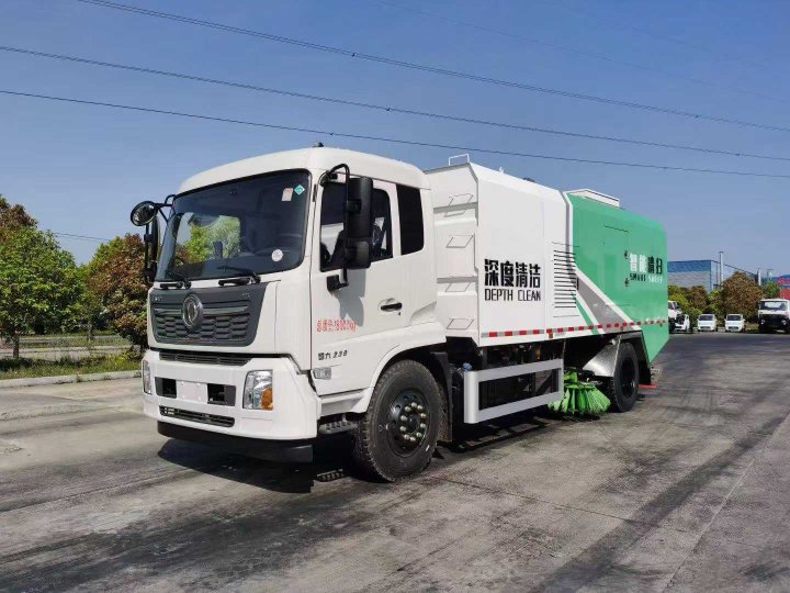 东风天锦18吨道路污染清除车